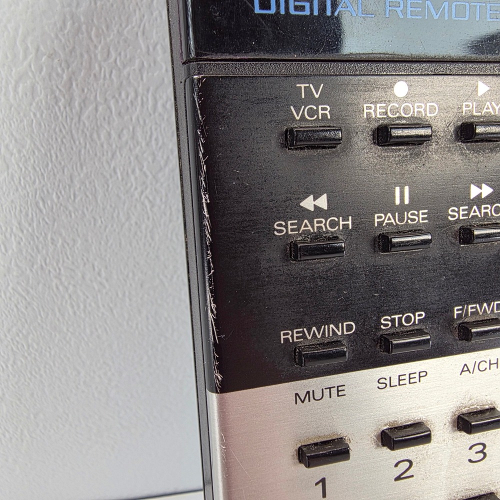 Magnavox Digital Remote Control for TV‎ VCR Vintage Black Silver - Picture 2 of 4